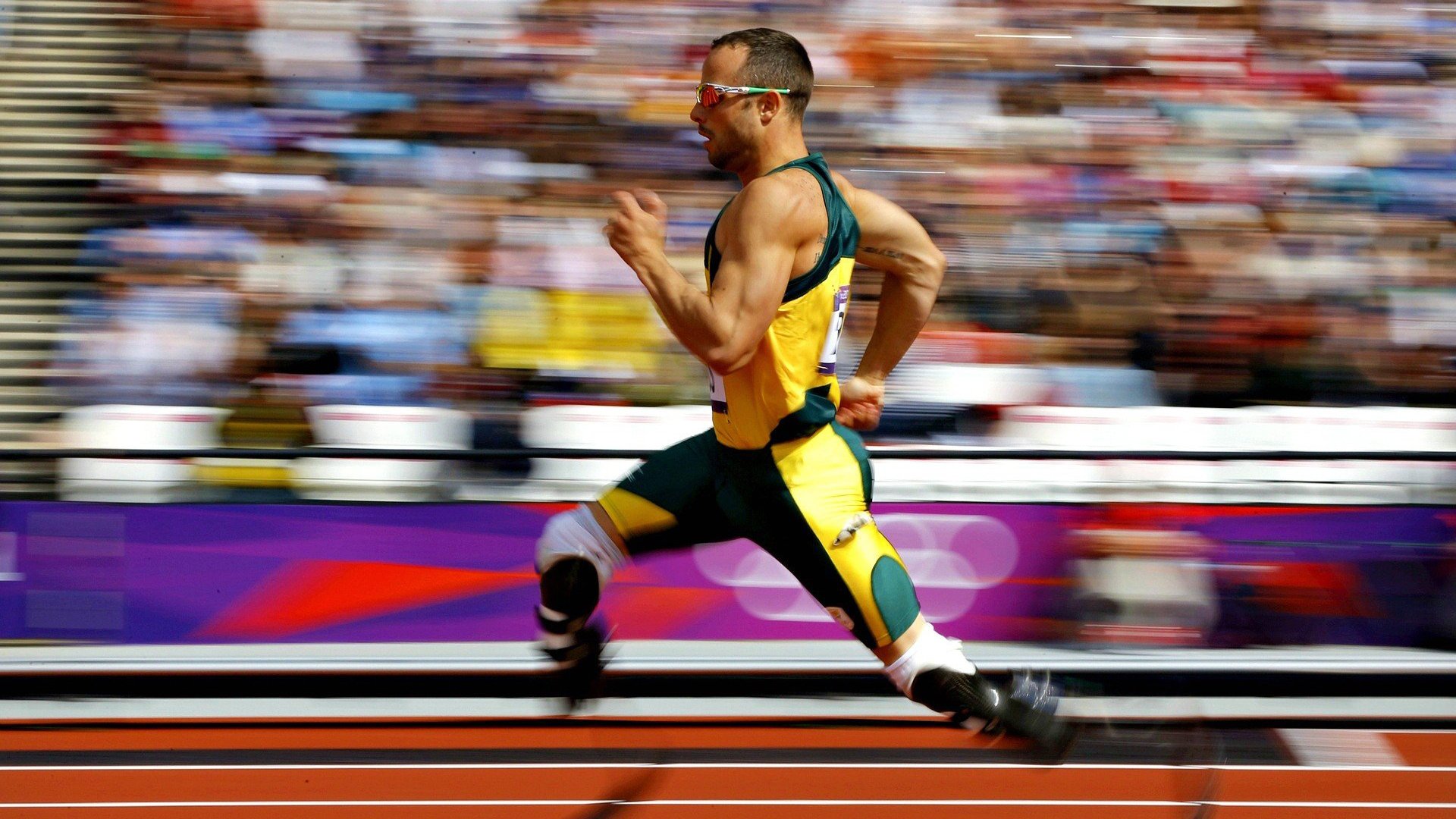 中超球队使用战术投影设备实时调整训练节奏,足球投影