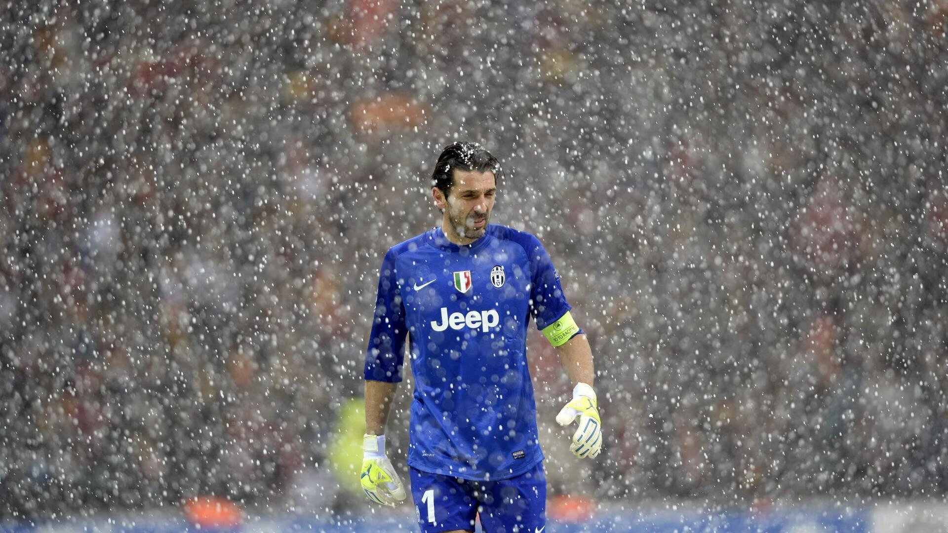 leyu乐鱼体育综合-球迷拍摄创意短片讲述支持球队心路历程引发强烈共鸣，球队宣传片拍摄